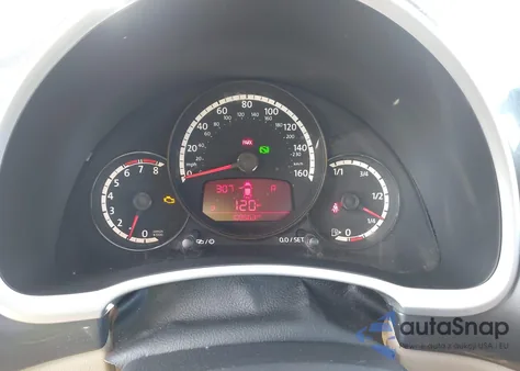 2013 Volkswagen Beetle 2.5L z USA, uszkodzony, nr VIN 3VWJP7AT7DM678486